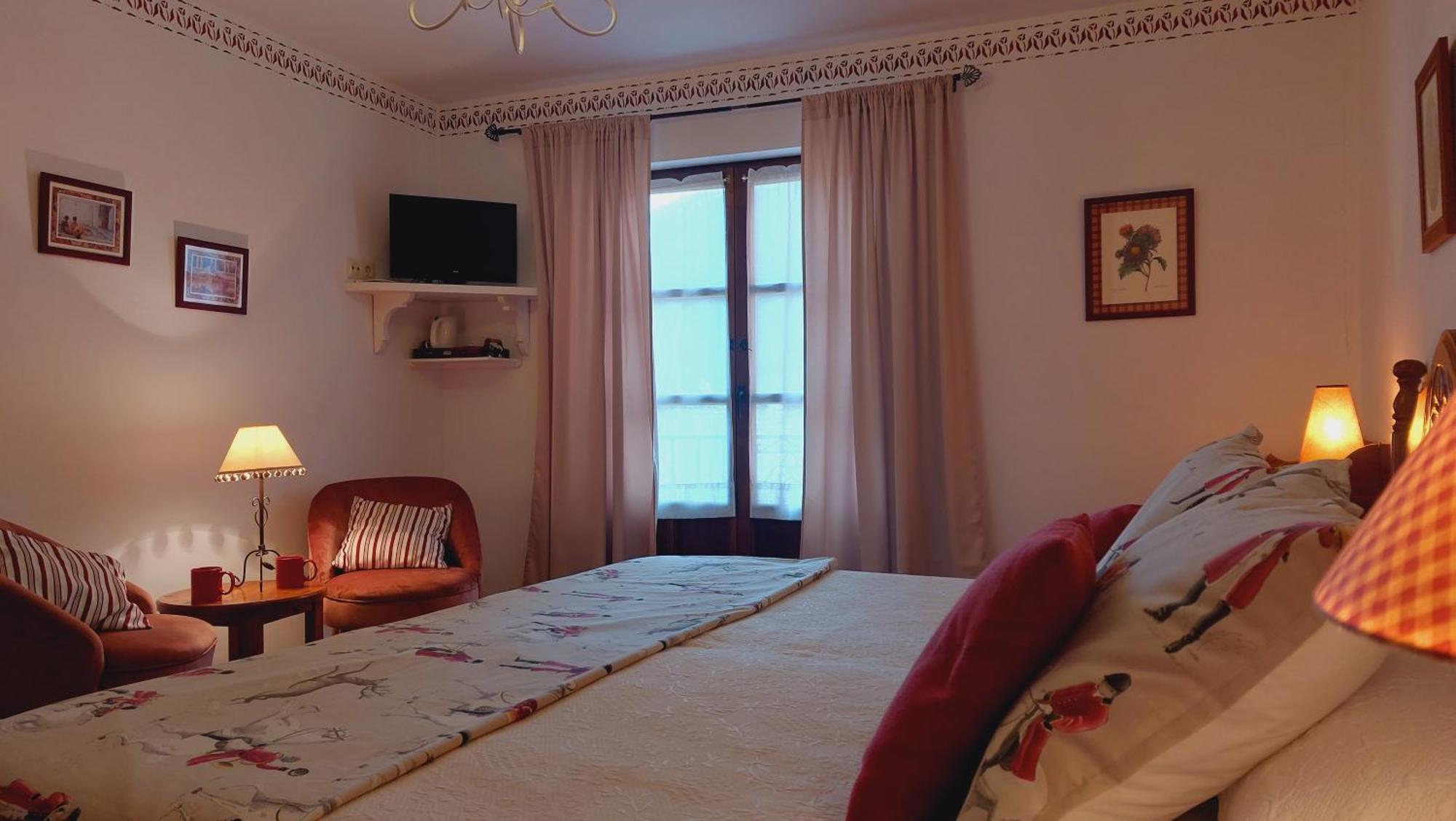 Picos De Europa Suites And Rooms Turieno Exterior foto