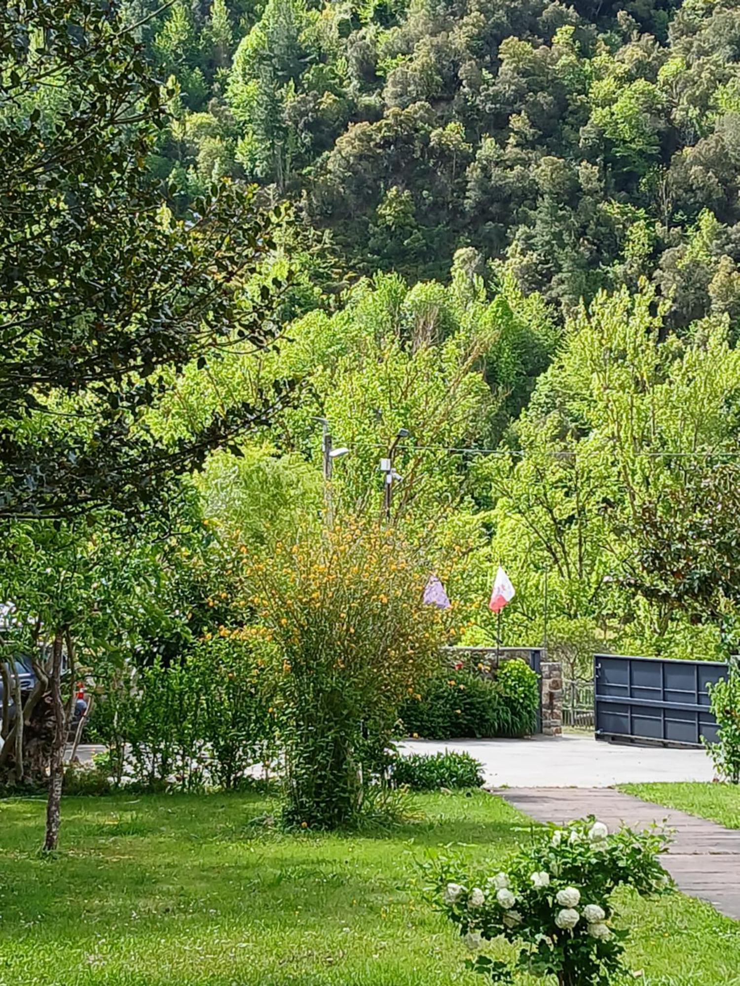 Picos De Europa Suites And Rooms Turieno Exterior foto