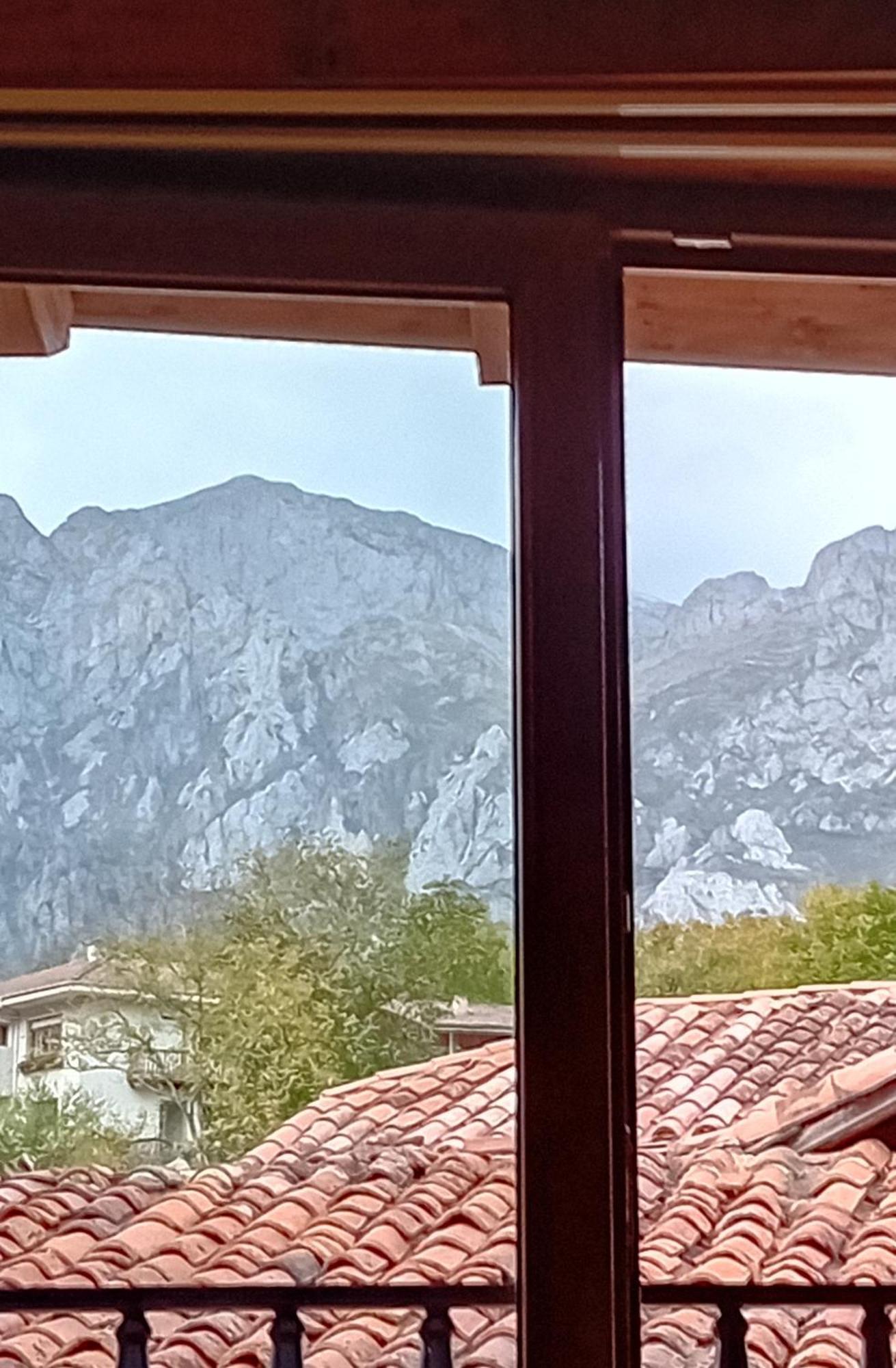 Picos De Europa Suites And Rooms Turieno Exterior foto